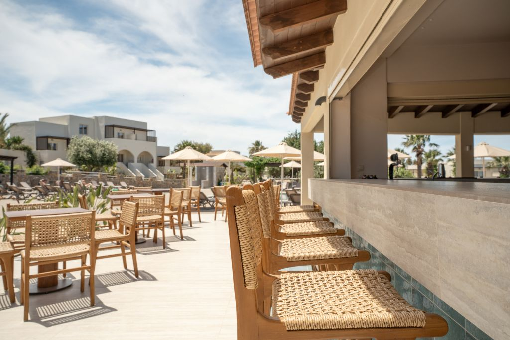 POOL BAR