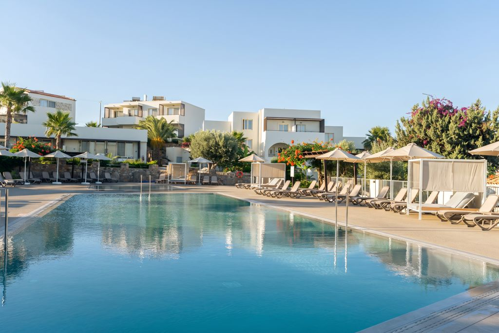 RESTAURANT POOL