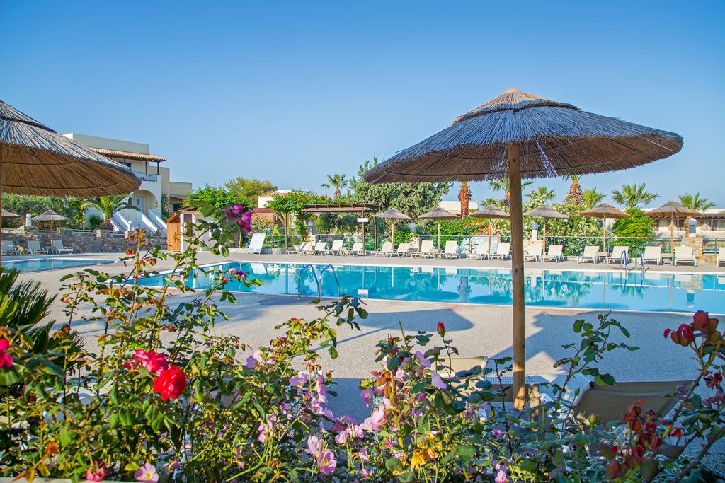 RESTAURANT POOL