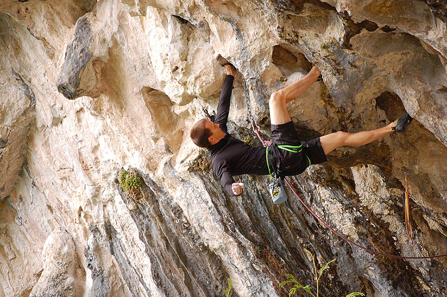 MOUNTAIN & ROCK CLIMBING***